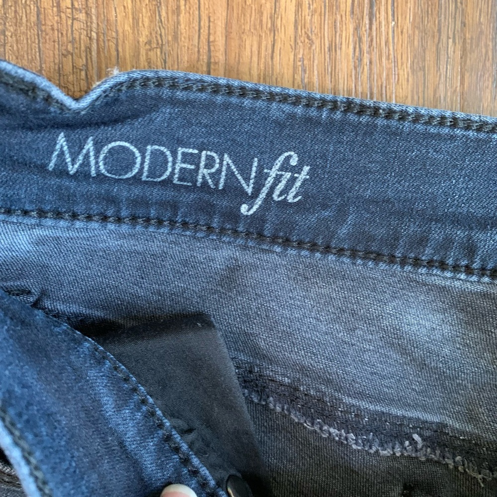 Ann Taylor ‘Modern Fit’ Jeans - Picture 5 of 9